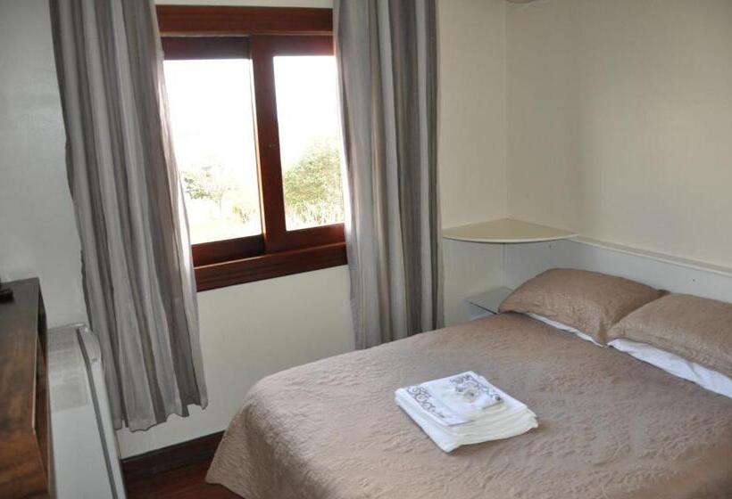 جناح, Pousada Monte Carlo