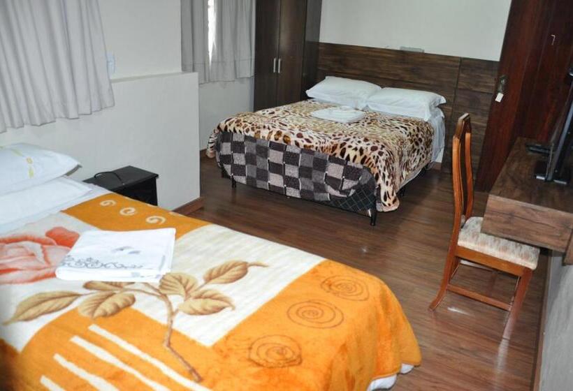 غرفة عائلية, Pousada Monte Carlo