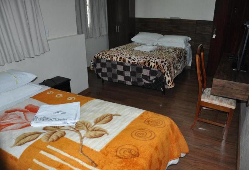 غرفة عائلية, Pousada Monte Carlo