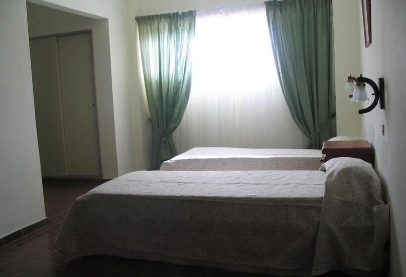 Номер Дюплекс, Amari Suites