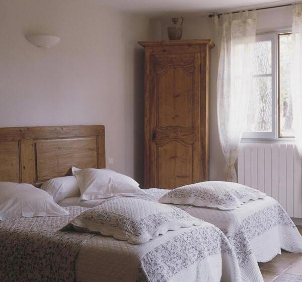 غرفة قياسية, Le Mas De La Pinède