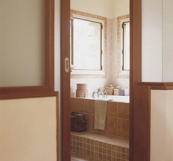 جناح, Le Mas De La Pinède