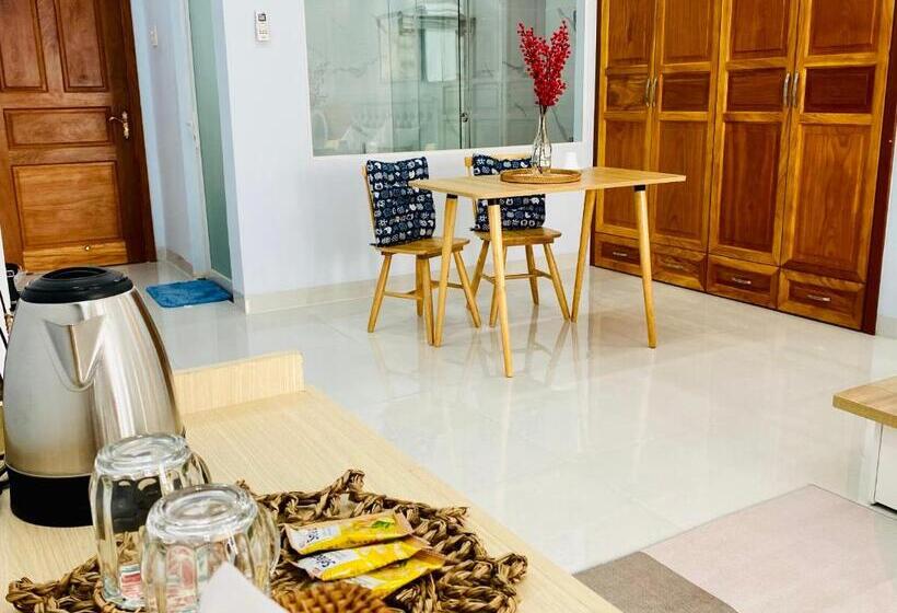 اتاق استاندارد با بالکن, Nắng Homestel Tây Ninh