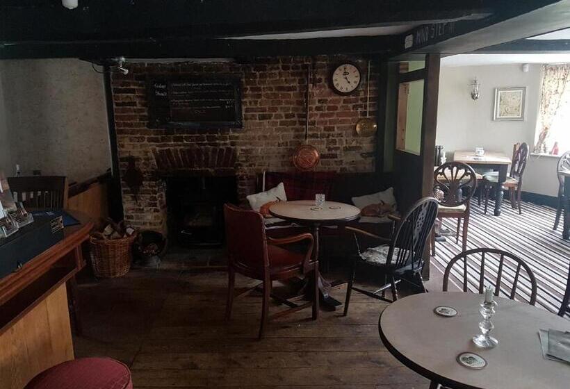 اتاق استاندارد با بالکن, Glamping At The Fox Inn Bramdean