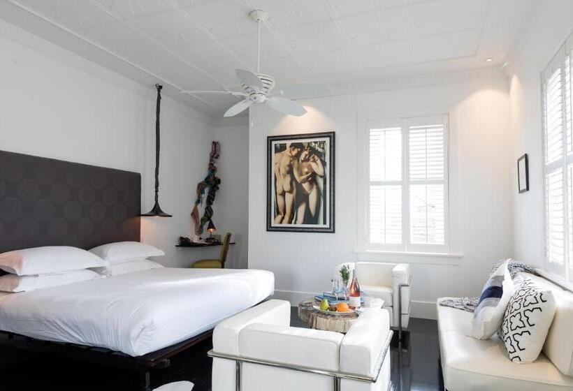 סוויטה, Circa 1936