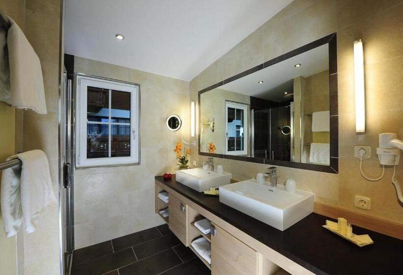 סוויטת ג'וניור, Garni   Restaurant Kaminstube