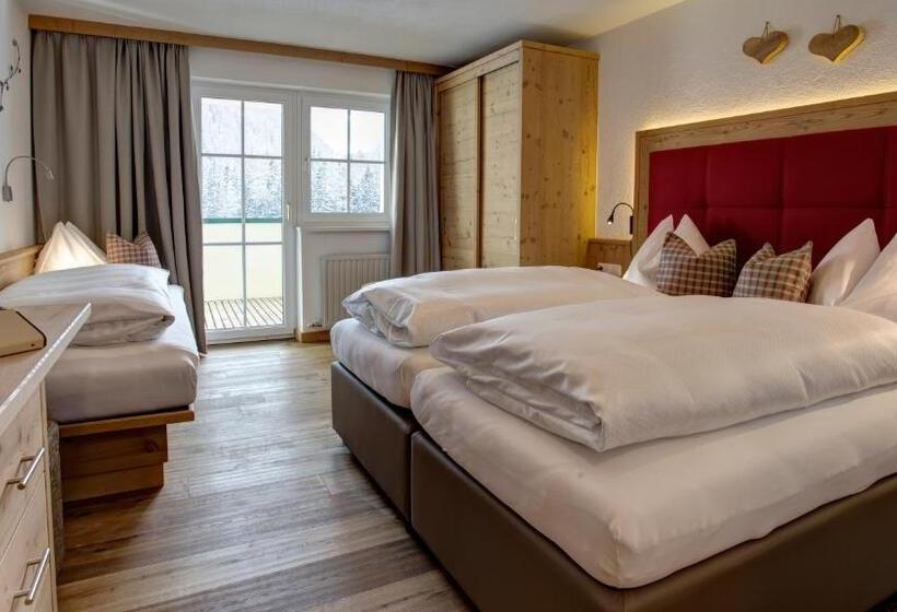 חדר סטנדרט לשלושה, Garni   Restaurant Kaminstube