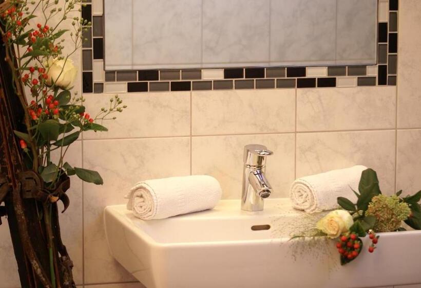 דירת שני חדרים, Garni Rauch