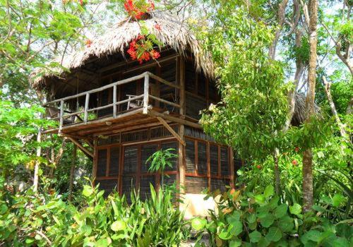 بانگلوی استاندارد, Playa Scondida Baru