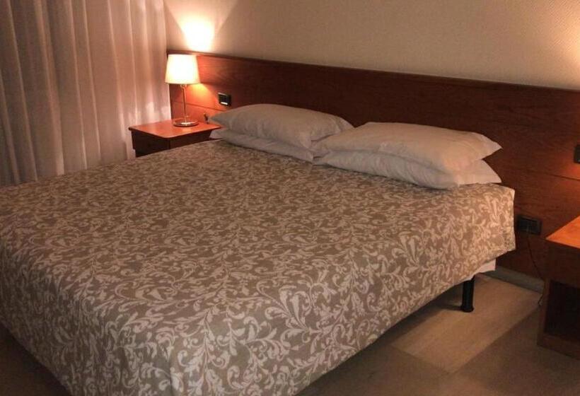 غرفة قياسية, Select