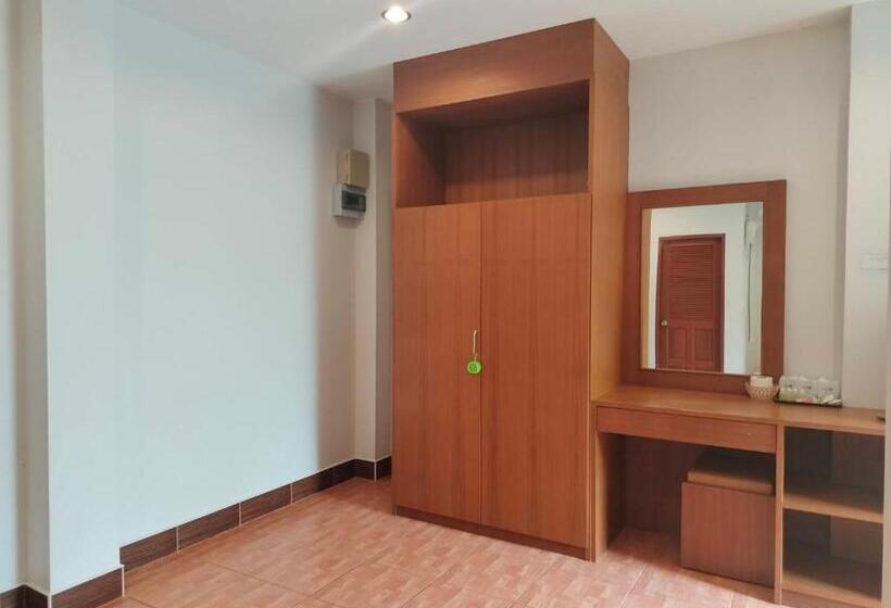 高级家庭房间, N.d.