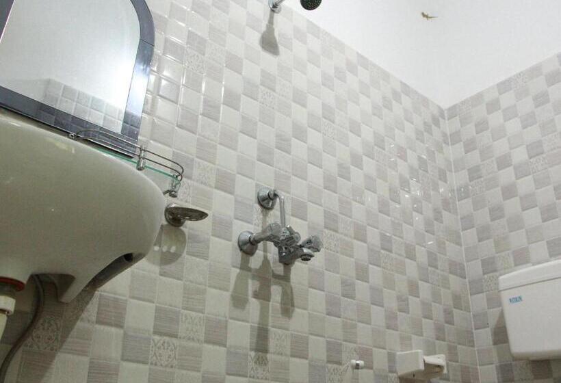 חדר יחיד נוף לגינה, Sachi Home