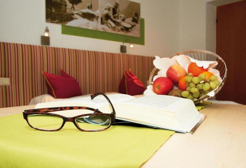 Quarto Estandar, Pension Pitze