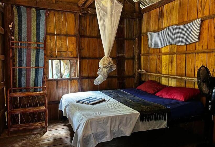 بنگله خانوادگی, Easy Tiger Garden Bungalows   By Beach House Cambodia