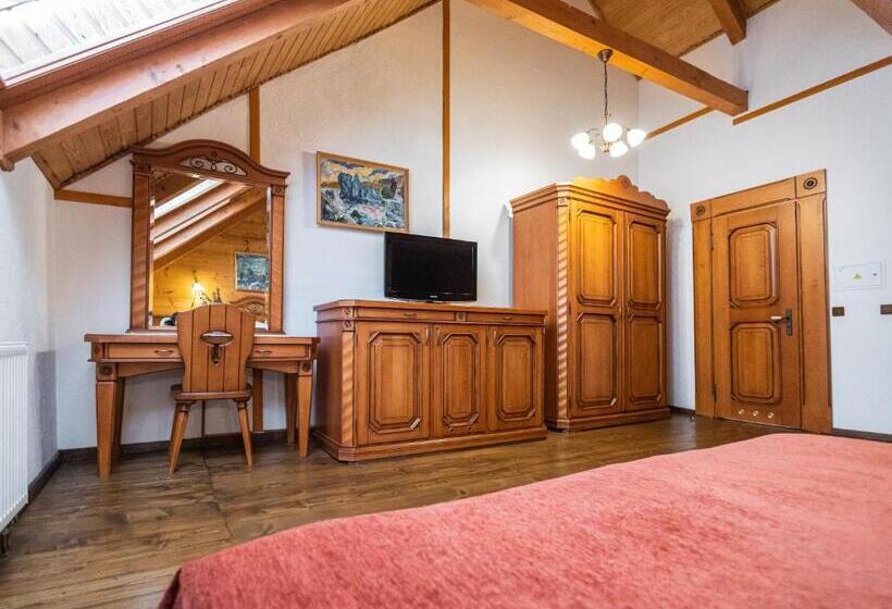 آپارتمان 2 خوابه, Koruna