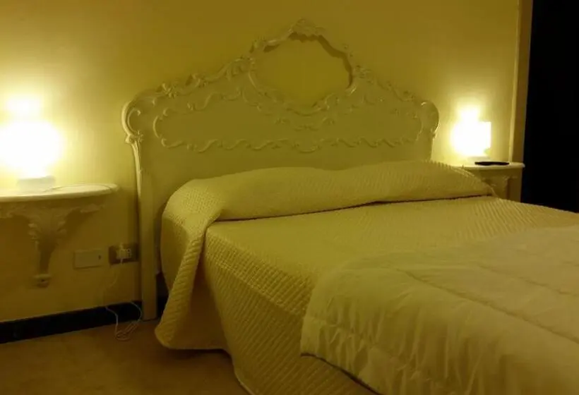Standard Kolmen Hengen Huone Puutarhanäkymä, Sicilia Bedda B&b