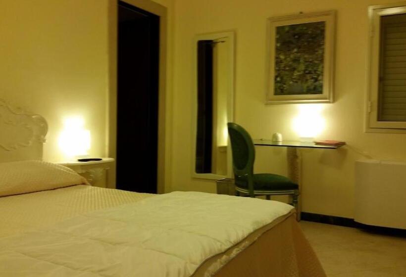 חדר סטנדרט לשלושה עם נוף לגינה, Sicilia Bedda B&b