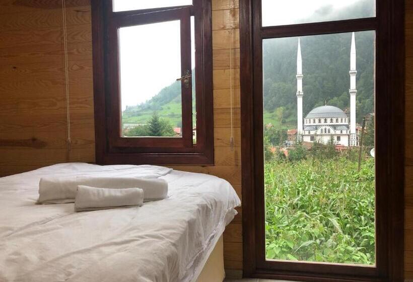 스탠다드 트리플 룸, Cerrahpaşa Sui̇te