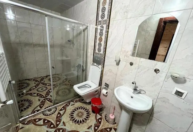 سوییت با چشمانداز باغ, Cerrahpasa Suite