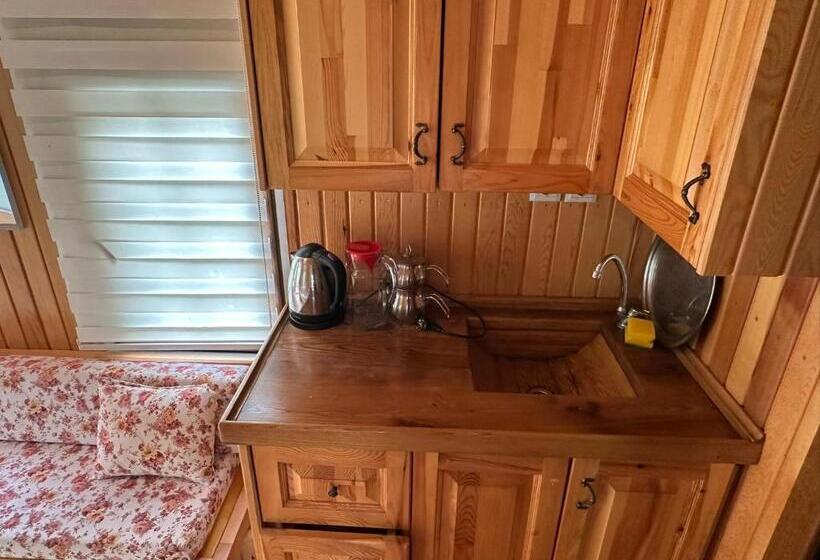 디럭스 방갈로, Cerrahpaşa Sui̇te