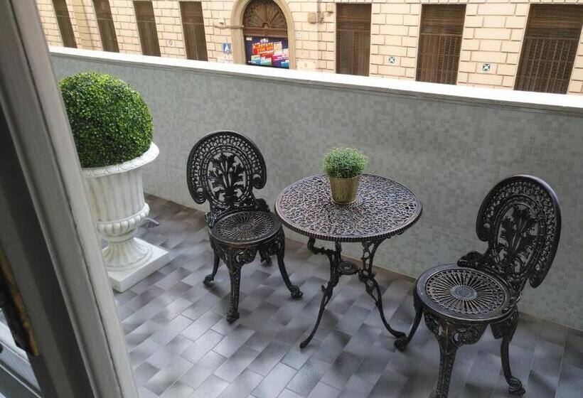 اتاق استاندارد با سرویس بهداشتی مشترک, Bari Suppa _ Terrace & Garden _