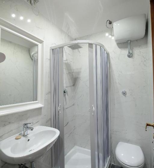 اتاق استاندارد با سرویس بهداشتی مشترک, Bari Suppa _ Terrace & Garden _