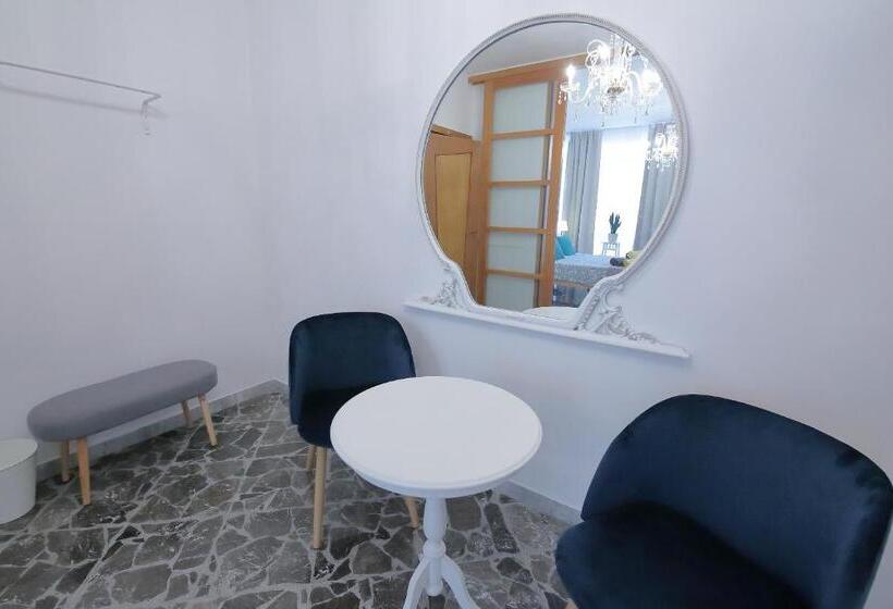 اتاق استاندارد با سرویس بهداشتی مشترک, Bari Suppa _ Terrace & Garden _