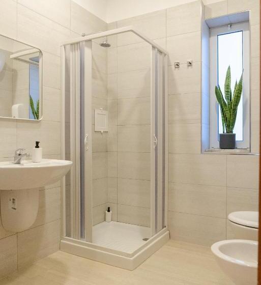 اتاق استاندارد یک تخته با سرویس بهداشتی مشترک, Bari Suppa _ Terrace & Garden _