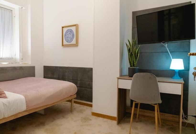 اتاق استاندارد یک تخته با سرویس بهداشتی مشترک, Bari Suppa _ Terrace & Garden _