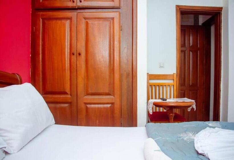 Chambre Standard avec Balcon, Alicia