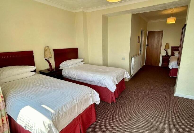 Triple Room Sea View, Bay View   Seafront, Sandown   Free Car Ferry