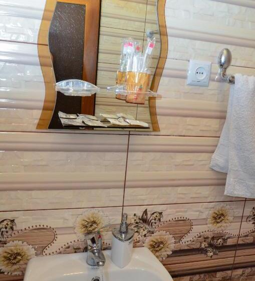 سوییت, Narek B&b
