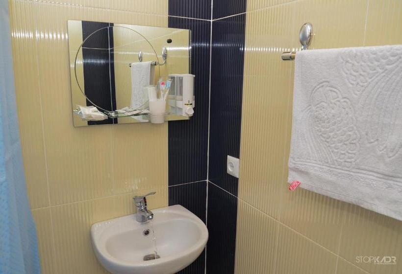 سوییت, Narek B&b