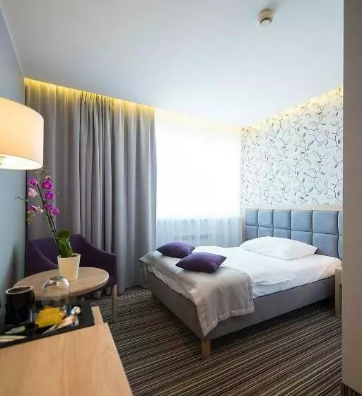 Deluxe Yhden Hengen Huone, Almarco