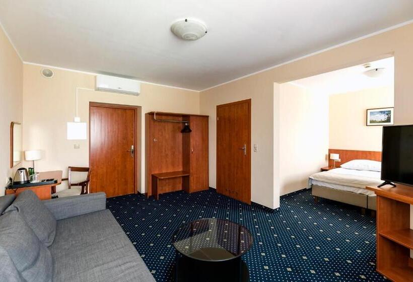 דירת חדר, Almarco