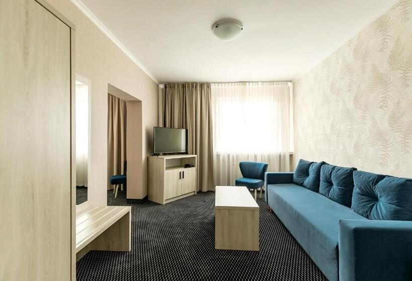 דירת חדר סופריור, Almarco