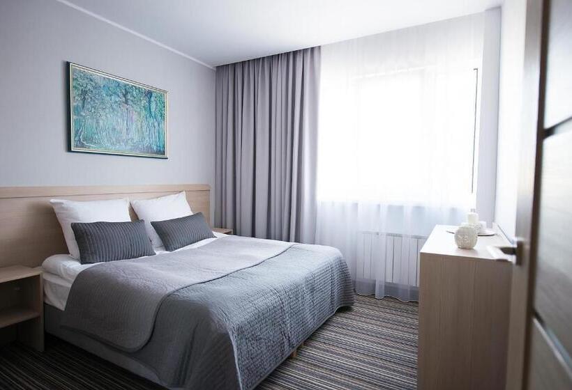 דירת חדר דלוקס, Almarco