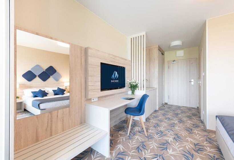 家庭间, Blue Marine Mielno