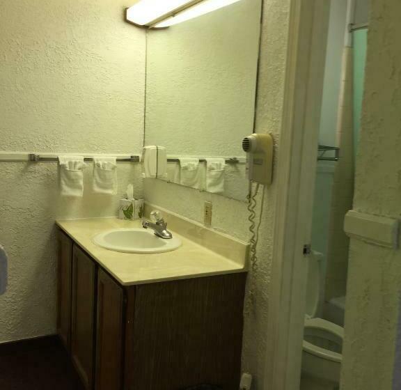 غرفة قياسية, Budget Inn