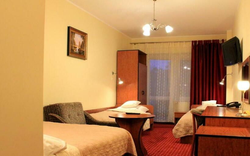 スタンダードトリプルルーム, Continental