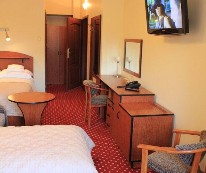 标准三人间, Continental