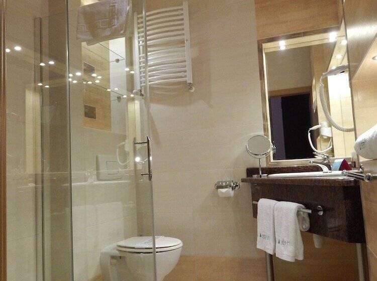 Номер Комфорт, Delta In