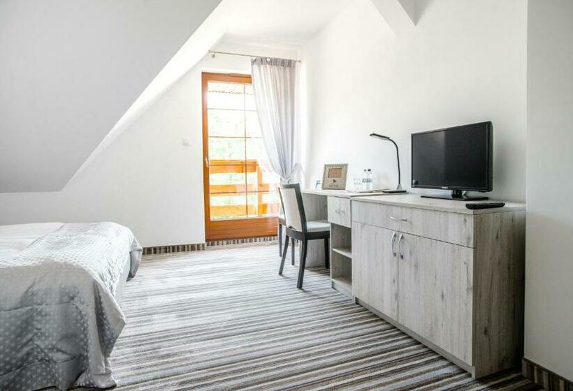 חדר סטנדרט, Dwor Droblin