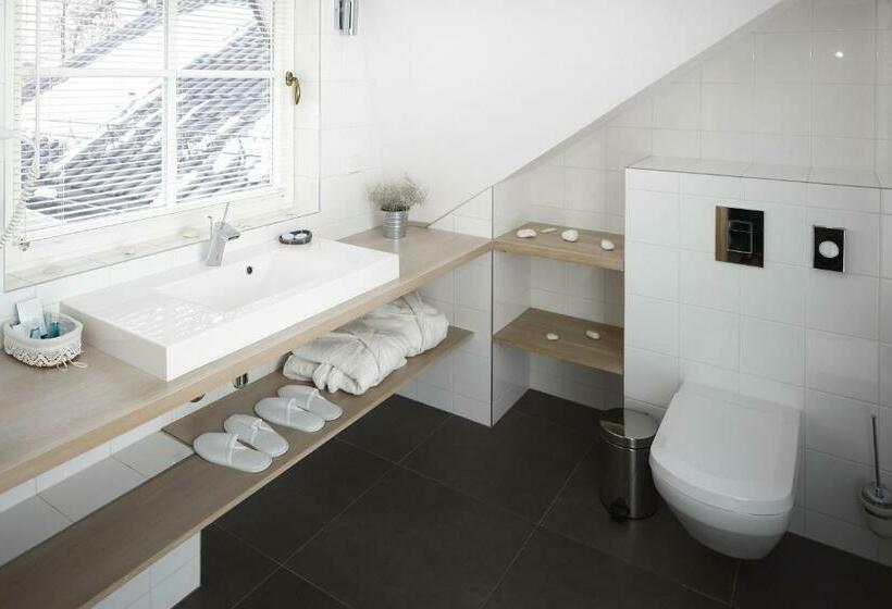 חדר סטנדרט, Dwor Droblin