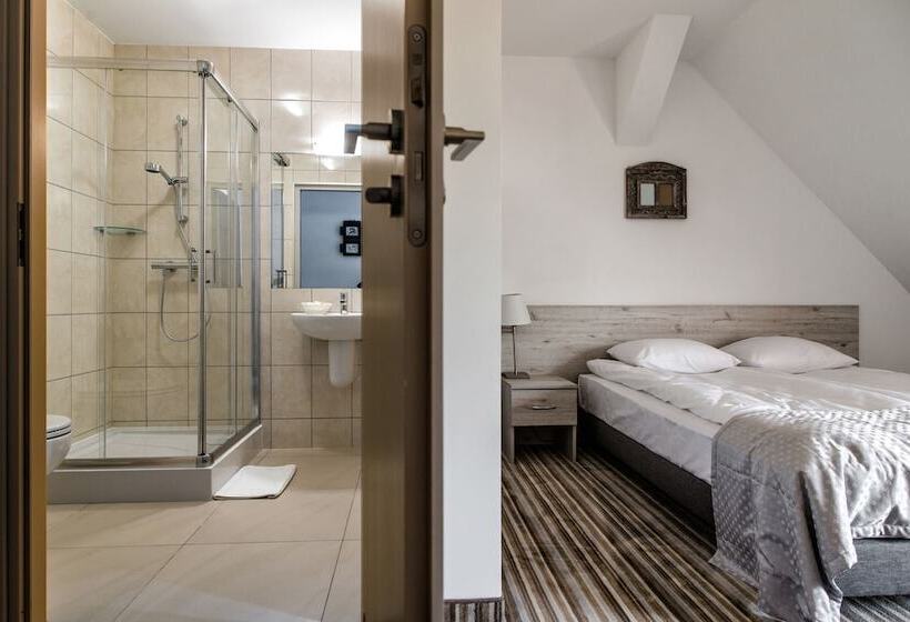 スタンダードルーム, Dwor Droblin