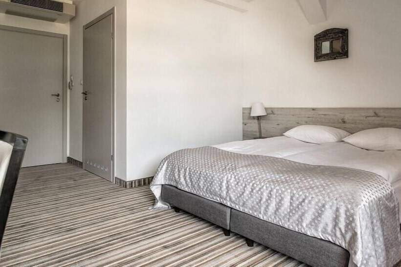 חדר סטנדרט, Dwor Droblin