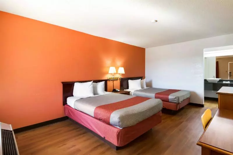 スタンダードルーム, Econo Lodge