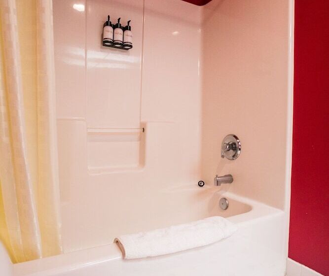 Номер Стандарт с Балконом, Staybridge Suites Rehoboth Beach, An Ihg