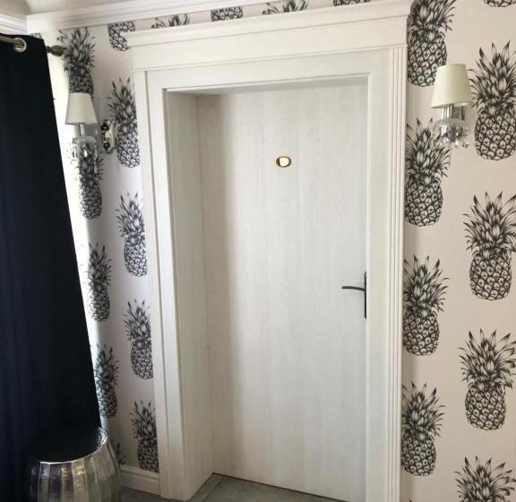 디럭스 룸, Imperium