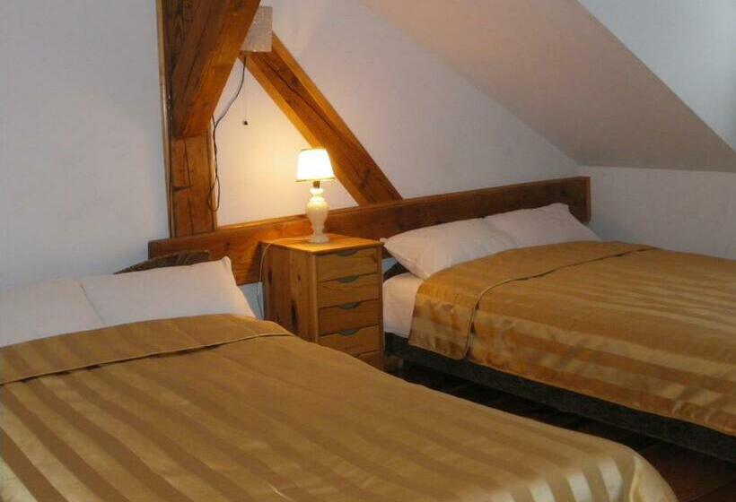 غرفة أساسية حمام مشترك, Impresja Krasiczyn